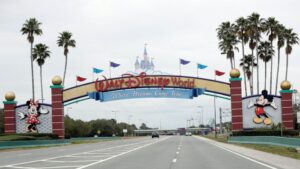 Read more about the article Disney Announces Plans To End Magical Express Airport Transportation Service