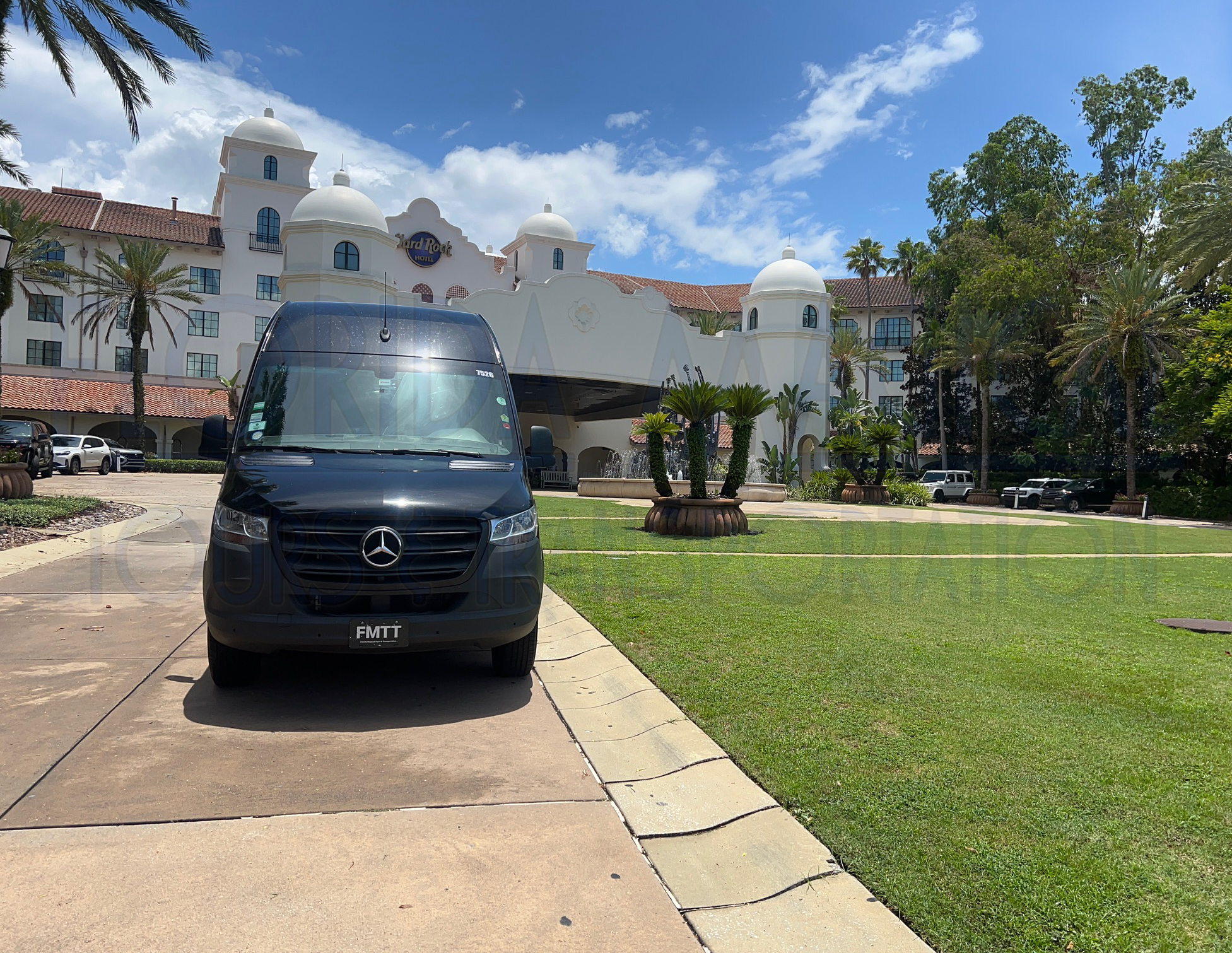 Read more about the article What Should I Expect from an Orlando Airport Limousine Service?